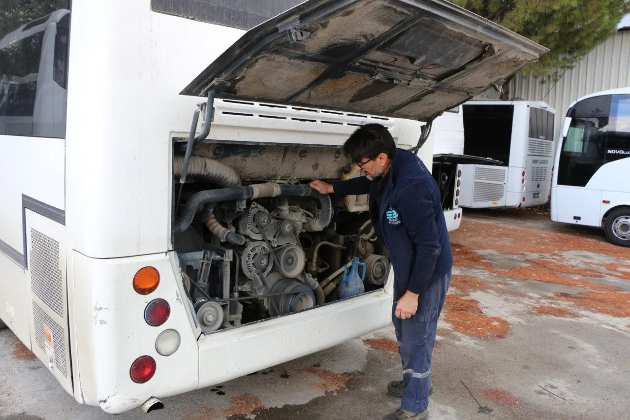 Edremit Municipality Repairs Its Vehicles in Its Own Maintenance Center