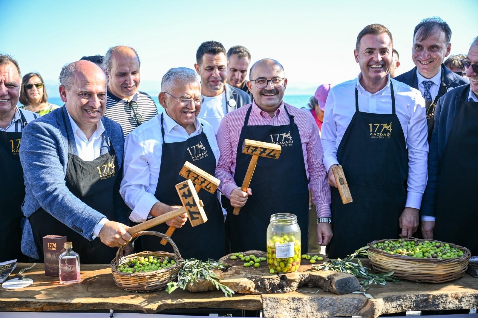 Oil Tasting Event in Edremit Aims for World Record