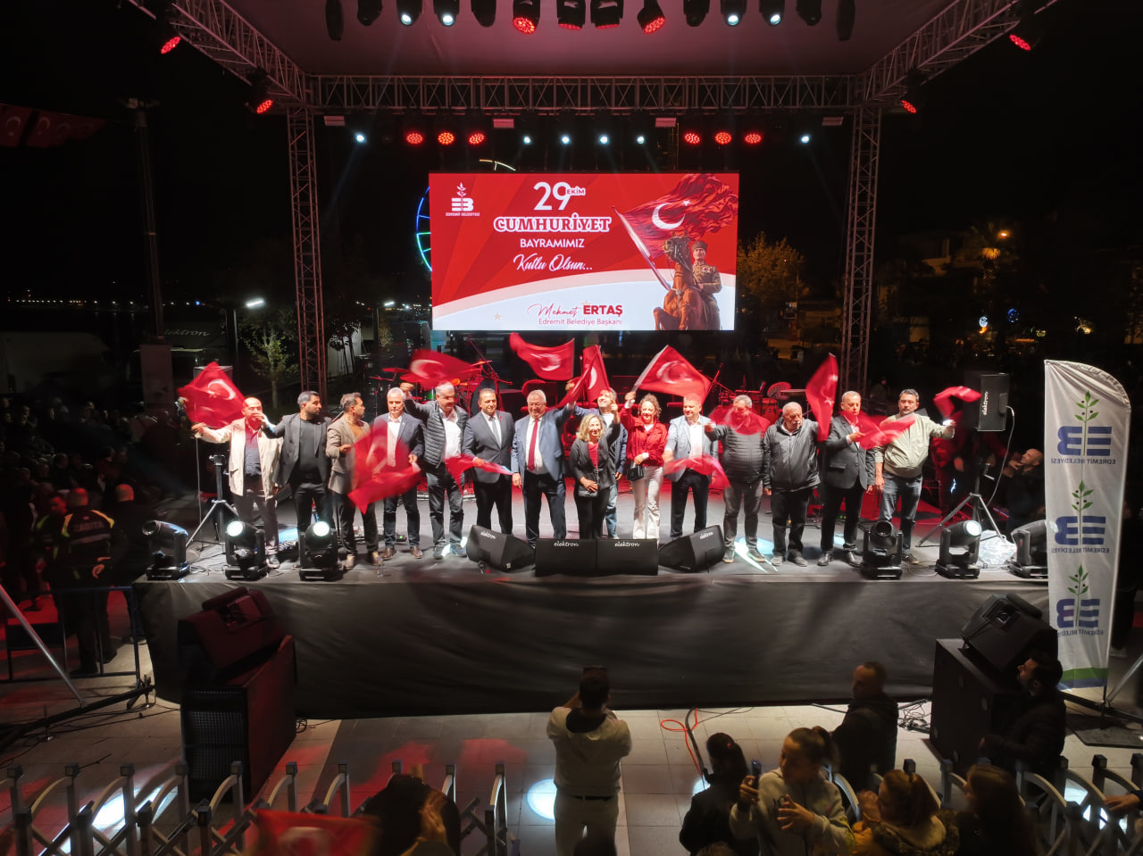 Edremit to Host Republic Day Ceremonies and Lantern Parade