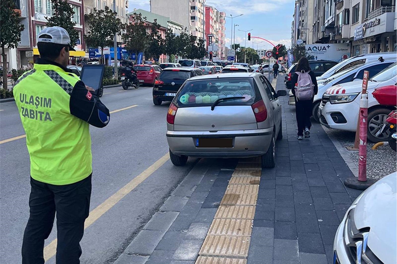 Balıkesir Metropolitan Municipality Conducts Inspections on Sidewalk Violations