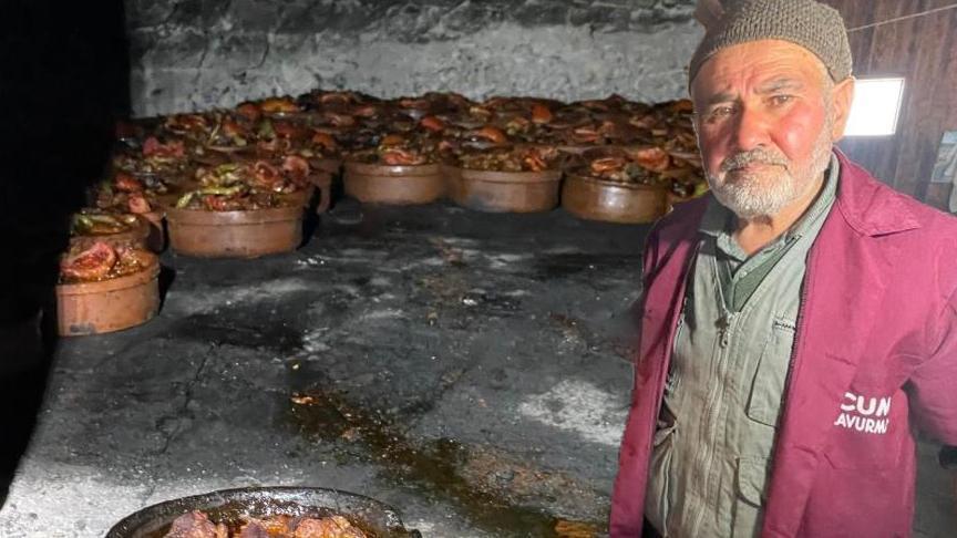 400 yıllık sır! Sadece cuma günleri açılıyor, Türkiye'nin dört bir yanından akın ediyorlar