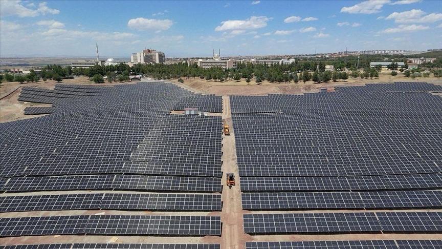 Diyarbakır'da üniversitenin atıl arazilerine GES kuruluyor