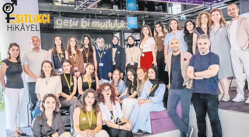 Kız öğrencilere güç veren destek