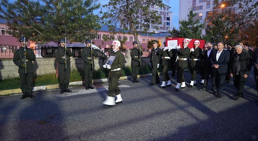 Şehit Piyade Uzman Çavuş Karadağ'ın naaşı Muş'a getirildi