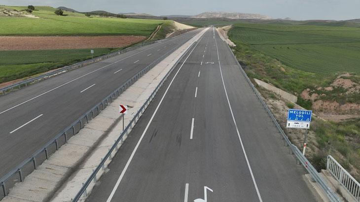 Ulaştırma Bakanlığı'ndan bir ilk: Karayollarında müzikli uyarı işareti!